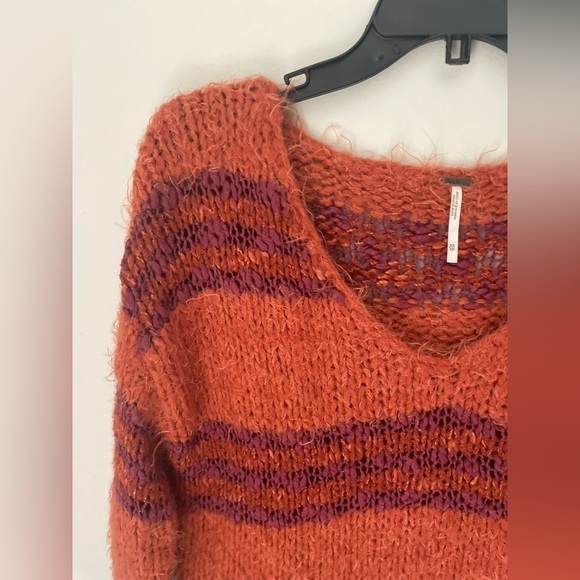 Free People Linus Fuzzy Orange Striped Pullover V Neck Sweater Size XS - Picture 4 of 9